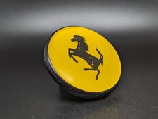COMPATIBILE FERRARI Ø 55MM BORCHIA COPPA COPPETTA COPRI MOZZO MOZZI LOGO BADGE