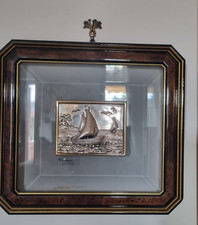 Quadro con basso rilievo in