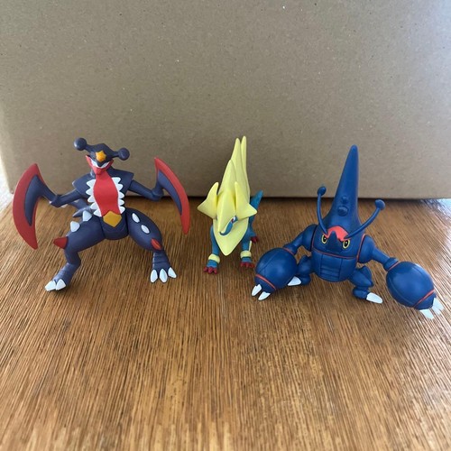 Pokemon mini figure - mini,
