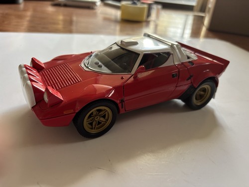 Super rara solido lancia - 1:18,