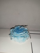 candela blu profumata forma di