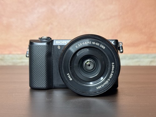 Sony alpha 5000 fotocamera - sony,