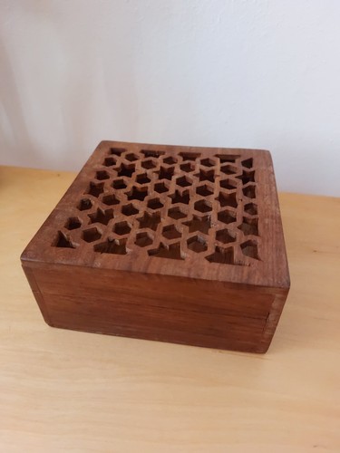 Scatola legno intagliato a - scatola,