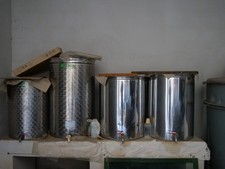 CONTENITORI OLIO/VINO ACCIAIO INOX GHIDI  Lt. 300 - 2X200 - 150