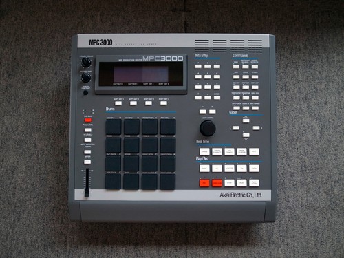 Akai mpc3000 personalizzato - akai,