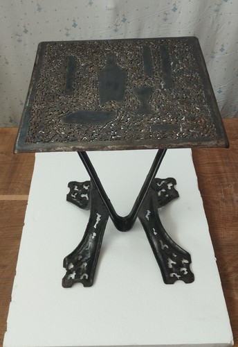 Tavolino ferro firmato - ,