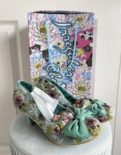 Scarpe con tacco irregular - con,