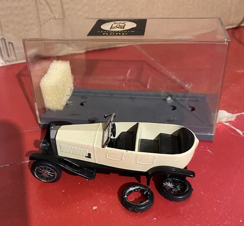 Die cast fiat - die, s