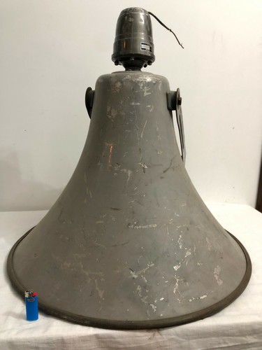 Enorme altoparlante vintage - altoparlante,