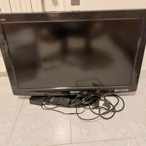 Televisore pollici - 32,
