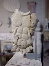 Scultura corazza romana in
