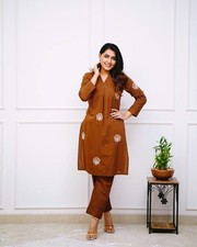 kurti e pantaloni di classe