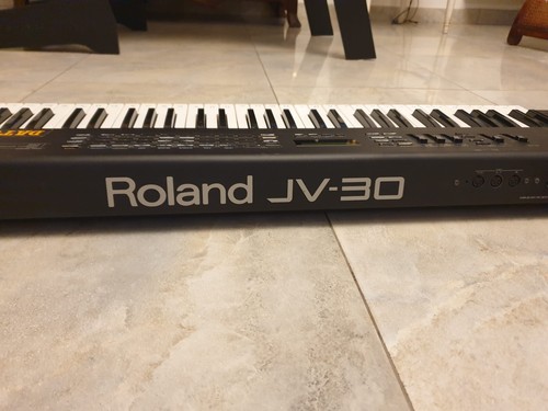 Roland synthesizer - jv-30,