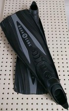 Pinne Aqualung, modello