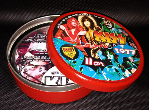 Kiss live collectible metal - kiss, 77