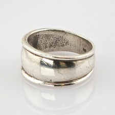 Anello a fascia vintage in