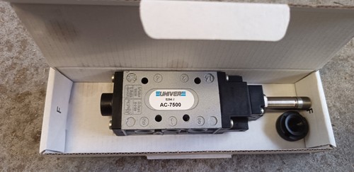 Univer ac7500 - univer,