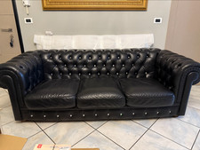 Divano nero in pelle con