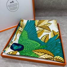 Sciarpa di seta HERMES Carre