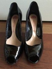 Fornarina IT37 Scarpe Decollete Nero Pelle Verniciata Punta Aperta Retail 135€