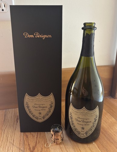 Dom perignon champagne - perignon,