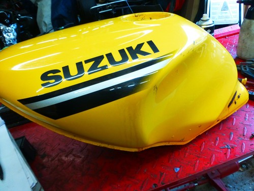 Serbatoio carburante giallo - carburante,
