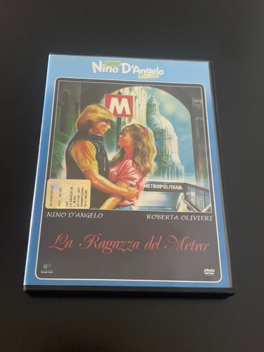 Ragazza del metrò con nino - metrÒ,