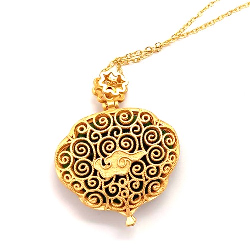 Collana pendente forma verde