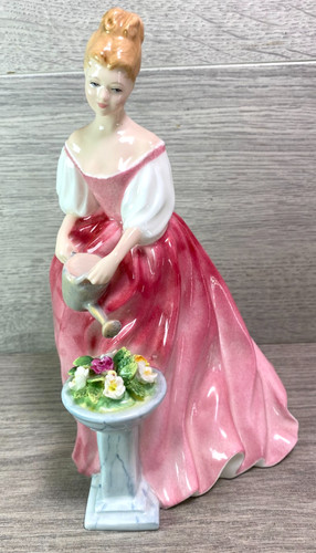 Royal doulton china lady - doulton,