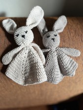 Coniglietto doudou all'uncinetto in cotone, copertina da compagnia, fatto a mano