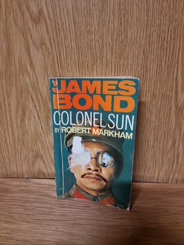 James bond 007 colonel - sun, by
