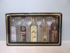 Cofanetto con bottiglie di