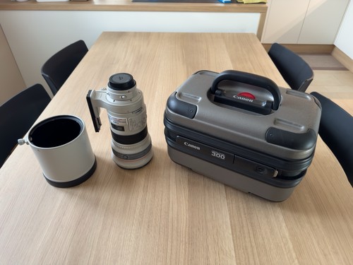 Canon 300mm 8 is usm - is,