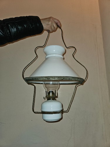 Lume antico petrolio con - lume, a