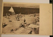 FIUME - SPIAGGIA  ANIMATA CON CABINE E BARCA A VELA - RIJEKA MOTIV