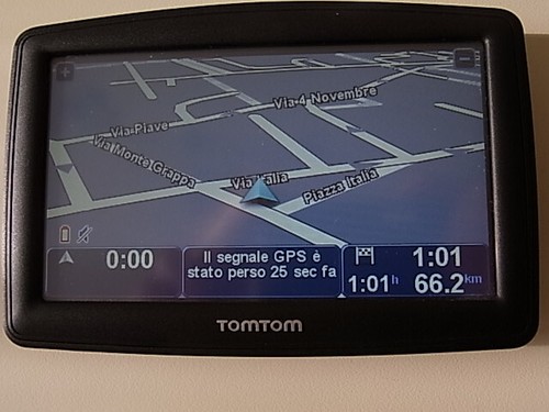 Navigatore satellitare tom - navigatore,