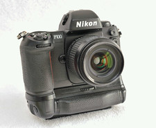 Nikon MB-15 Grip per