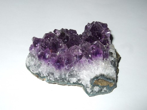 Minerali grezzi - -,