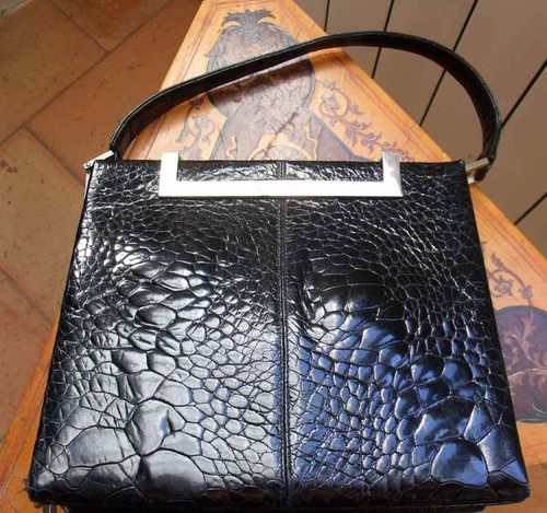 Pregiatissima pelle di - ,