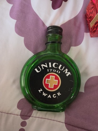 Bottiglia vetro verde zwack - di,