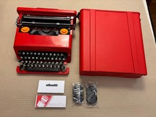 Macchina da scrivere Olivetti Valentine