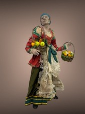 Donna Cammino Procidana 38 Cm