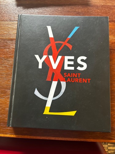 Yves saint laurent chenoune - saint,