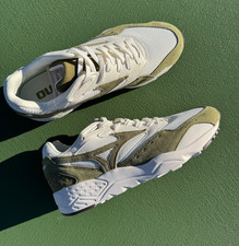 Size 9.5 - Mizuno Contender