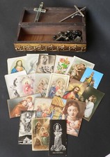 Lotto composto da 24 oggetti religiosi