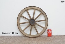 Vecchio carrello in legno