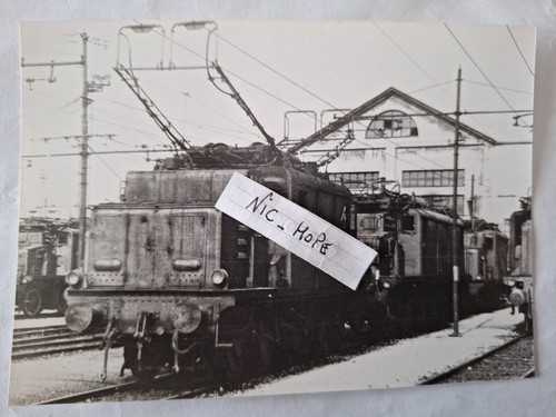 Fotografia deposito locomotive - fotografia,