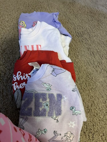 Disney sweaters and shirts - sweaters,