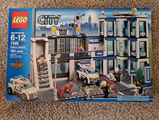 LEGO City Police Station