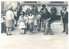 1970 ca MILANO Scuola Elementare MOROSINI - Attività all'esterno *Foto 18x13